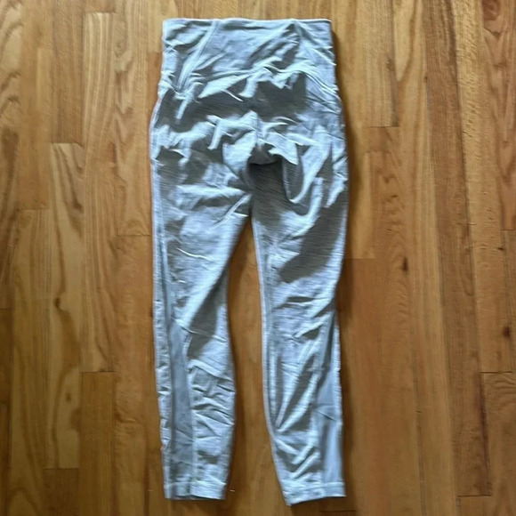 Lululemon sz 6 Train Times 7/8 Pant *25" We Are From Space Ice Grey Alpine White - Picture 9 of 13